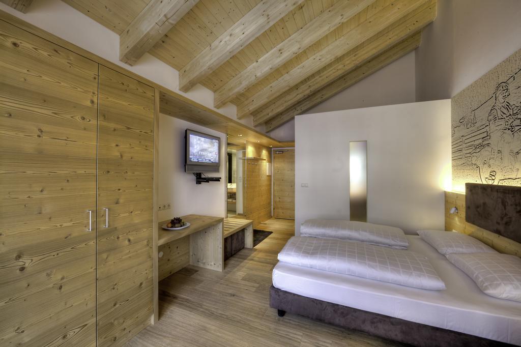 Hotel Rezia La Villa  Extérieur photo