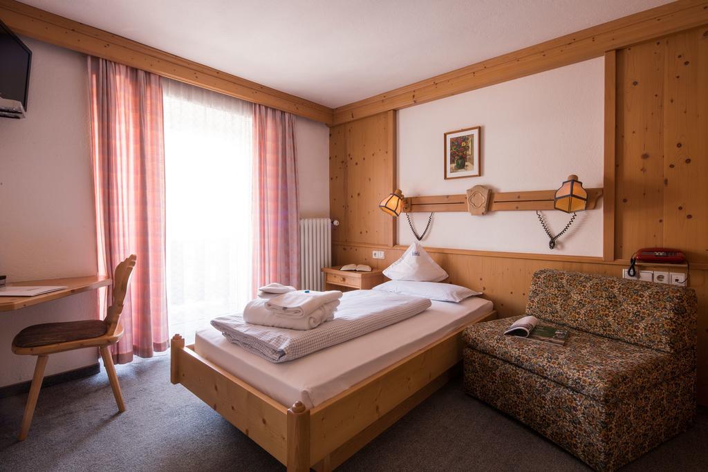Hotel Rezia La Villa  Extérieur photo