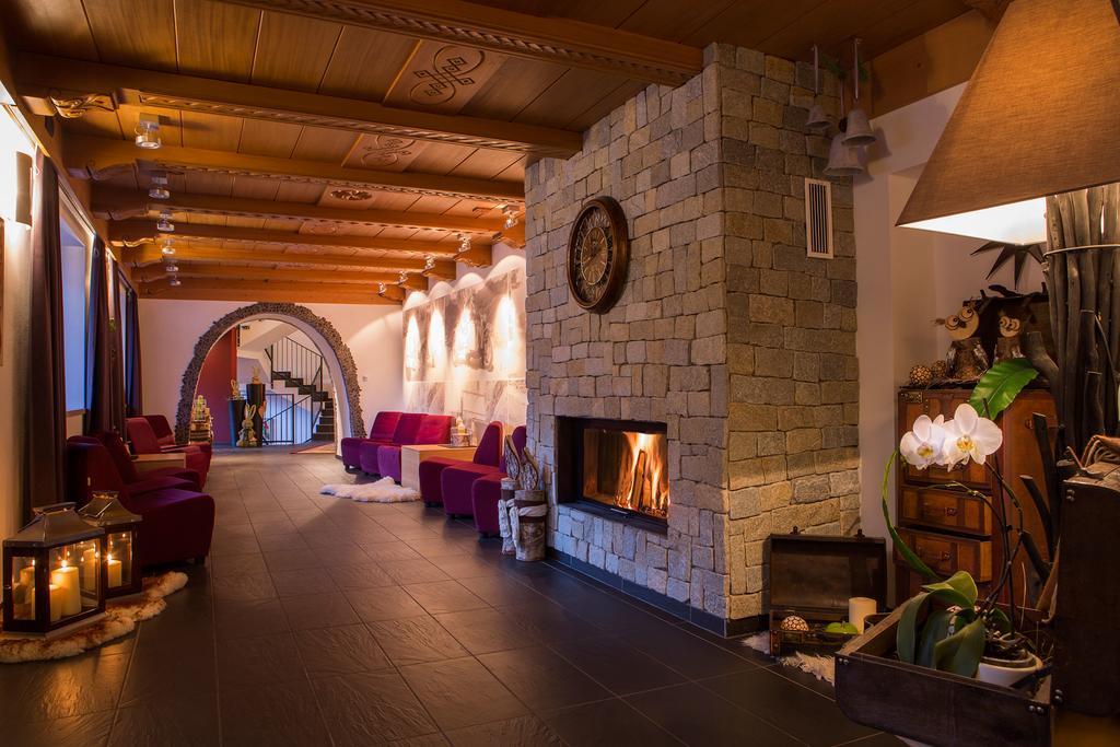 Hotel Rezia La Villa  Extérieur photo