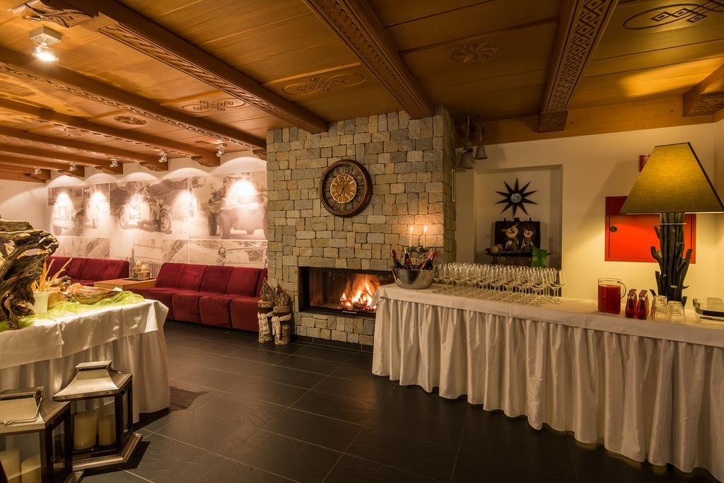 Hotel Rezia La Villa  Extérieur photo