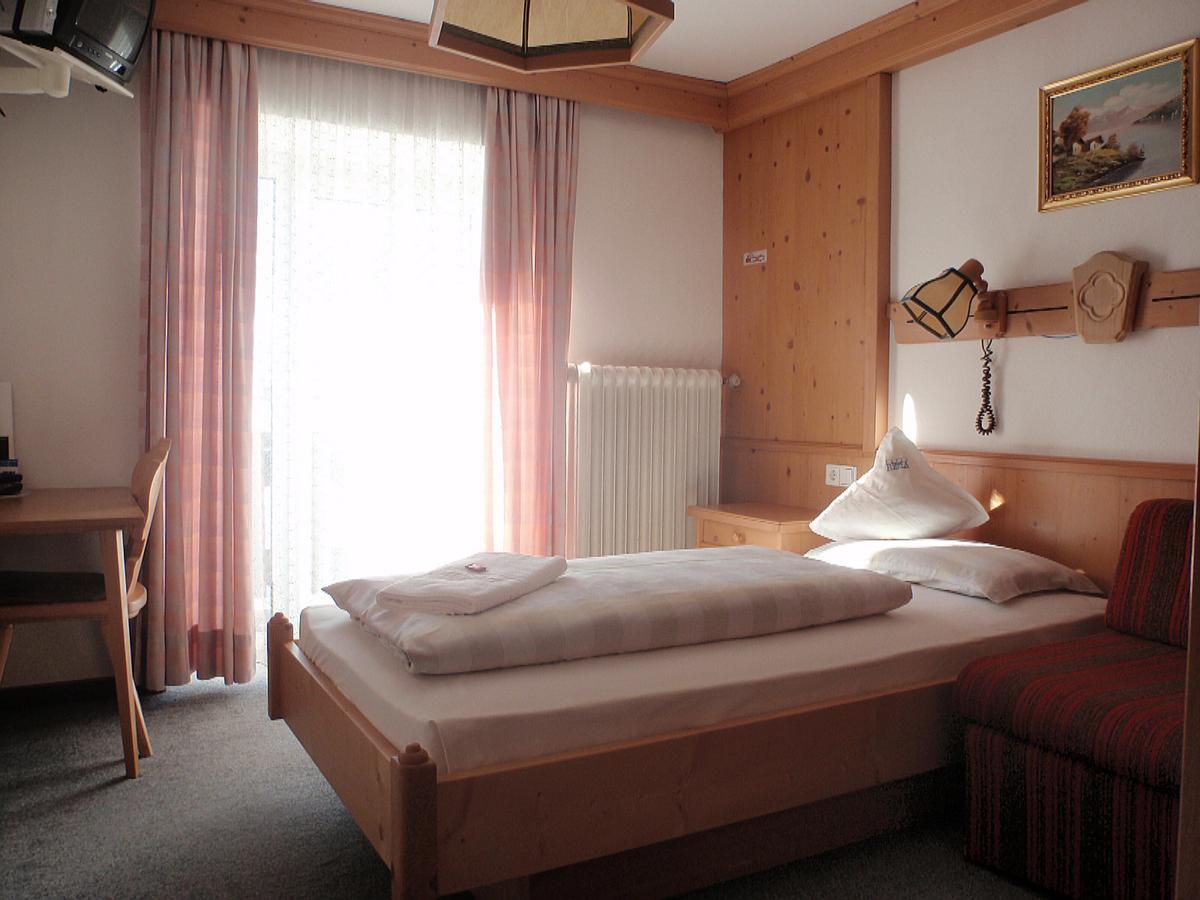 Hotel Rezia La Villa  Extérieur photo